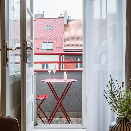 Apartman My Second - Lucemburska 16, 39 *